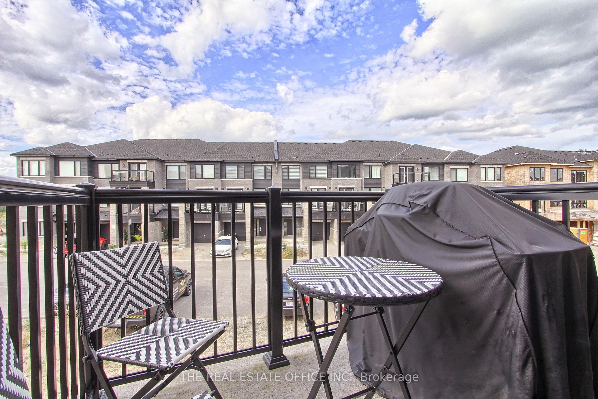 Photo 31 of 27 Blue Forest Crescent, Barrie, Innis-Shore — HOMEH