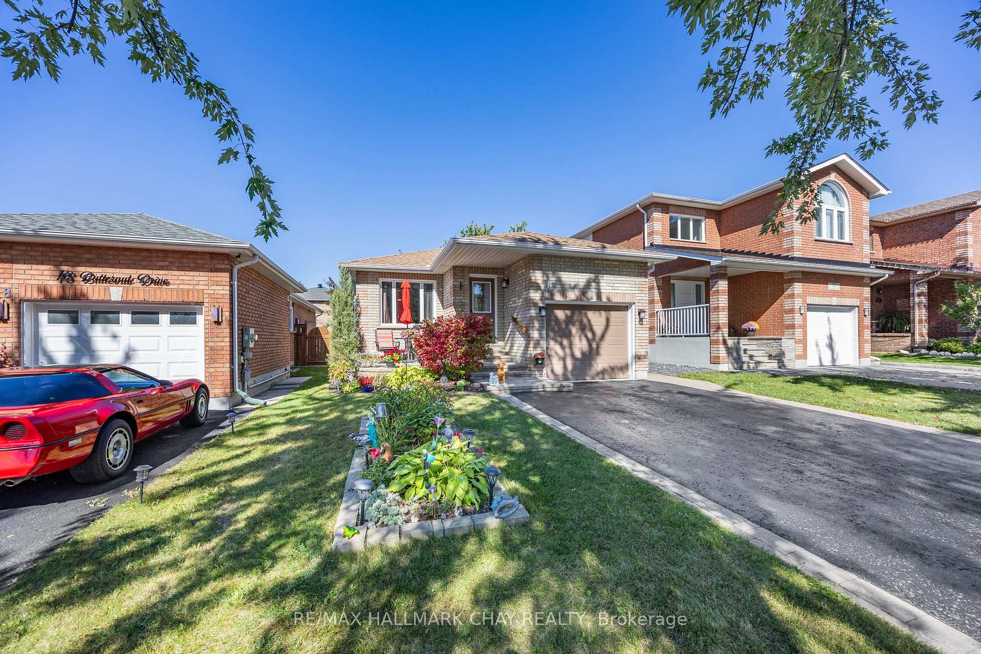 Photo 27 of 16 Butternut Drive, Barrie, Holly — HOMEH