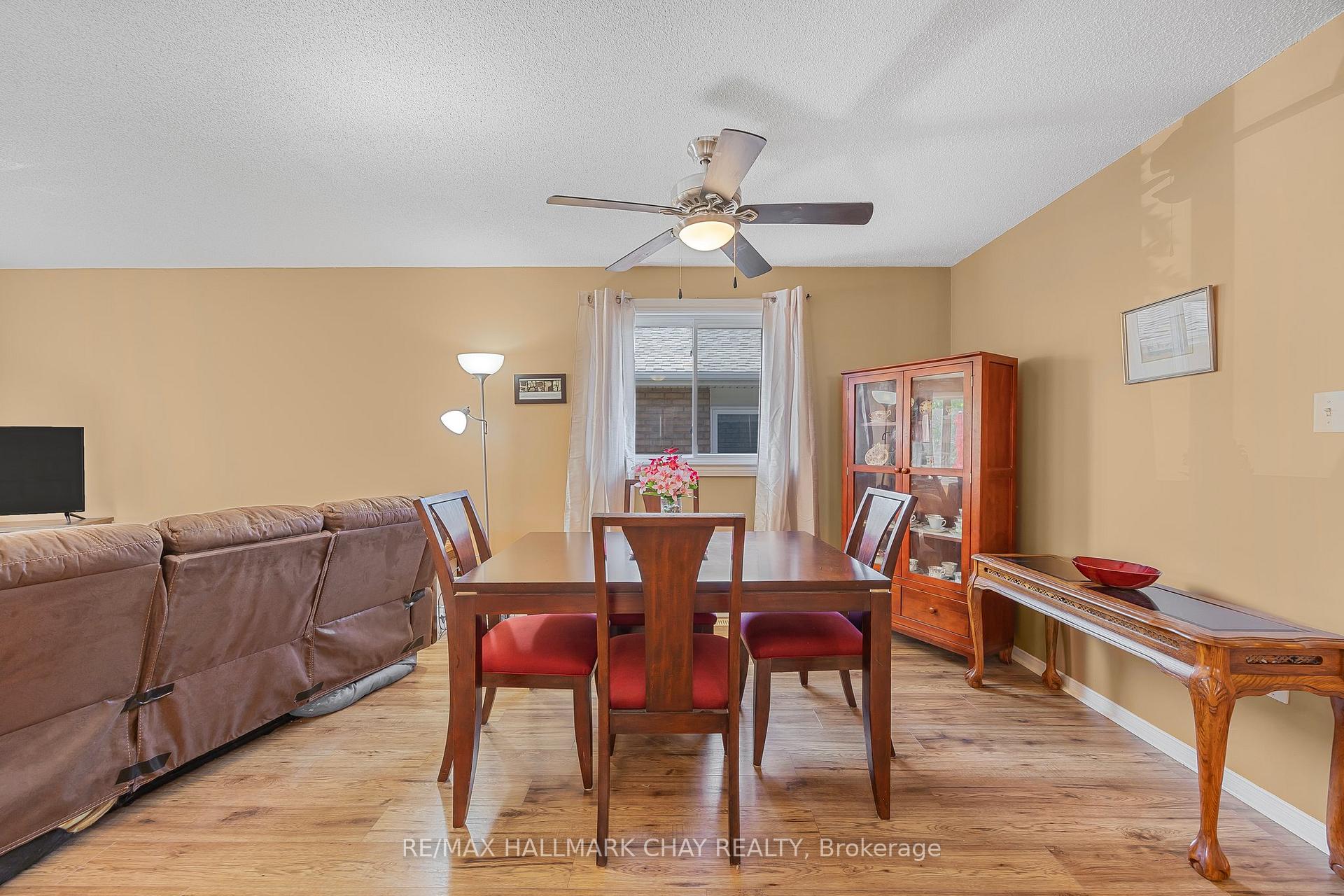 Photo 5 of 16 Butternut Drive, Barrie, Holly — HOMEH