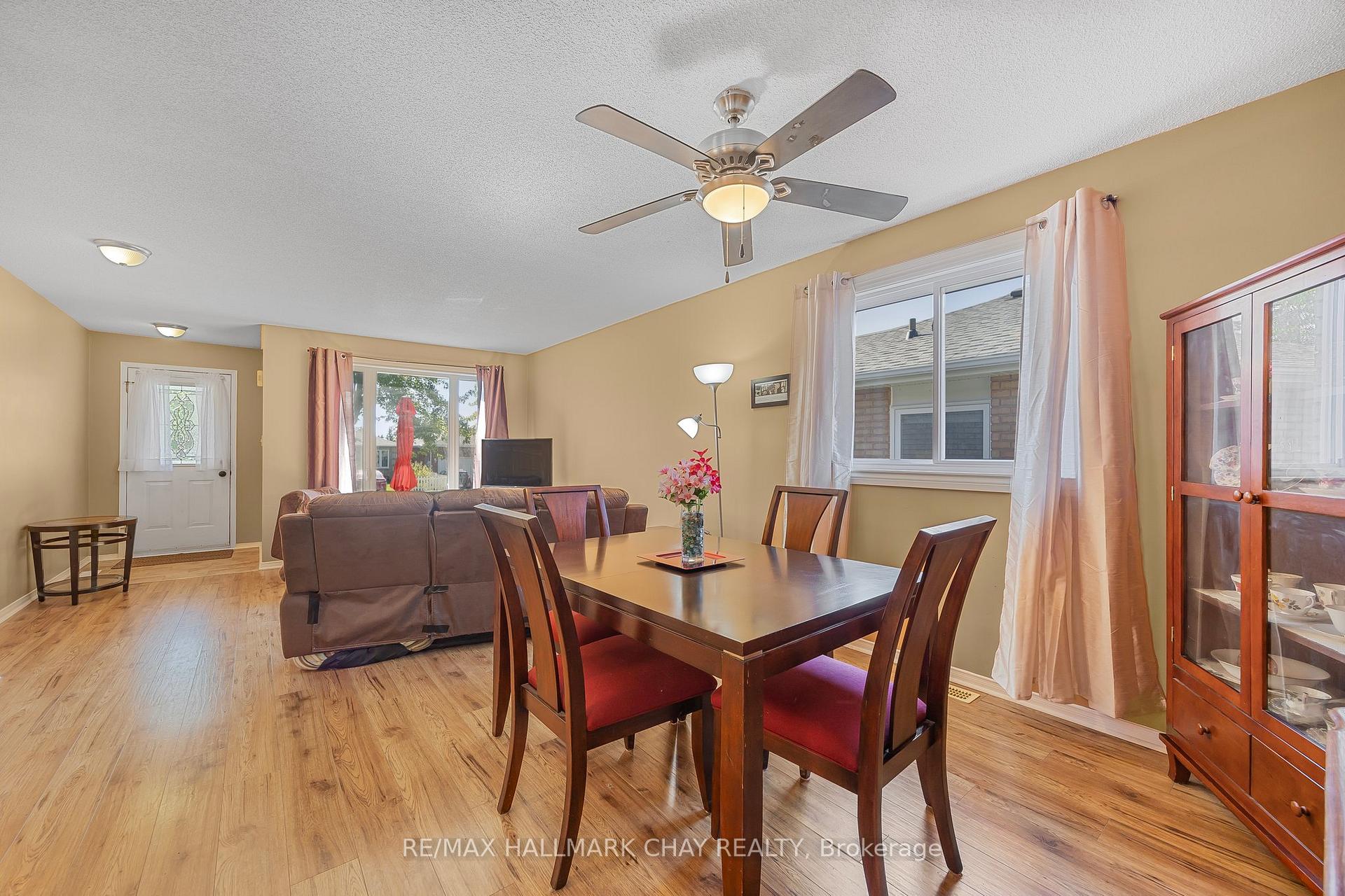 Photo 21 of 16 Butternut Drive, Barrie, Holly — HOMEH