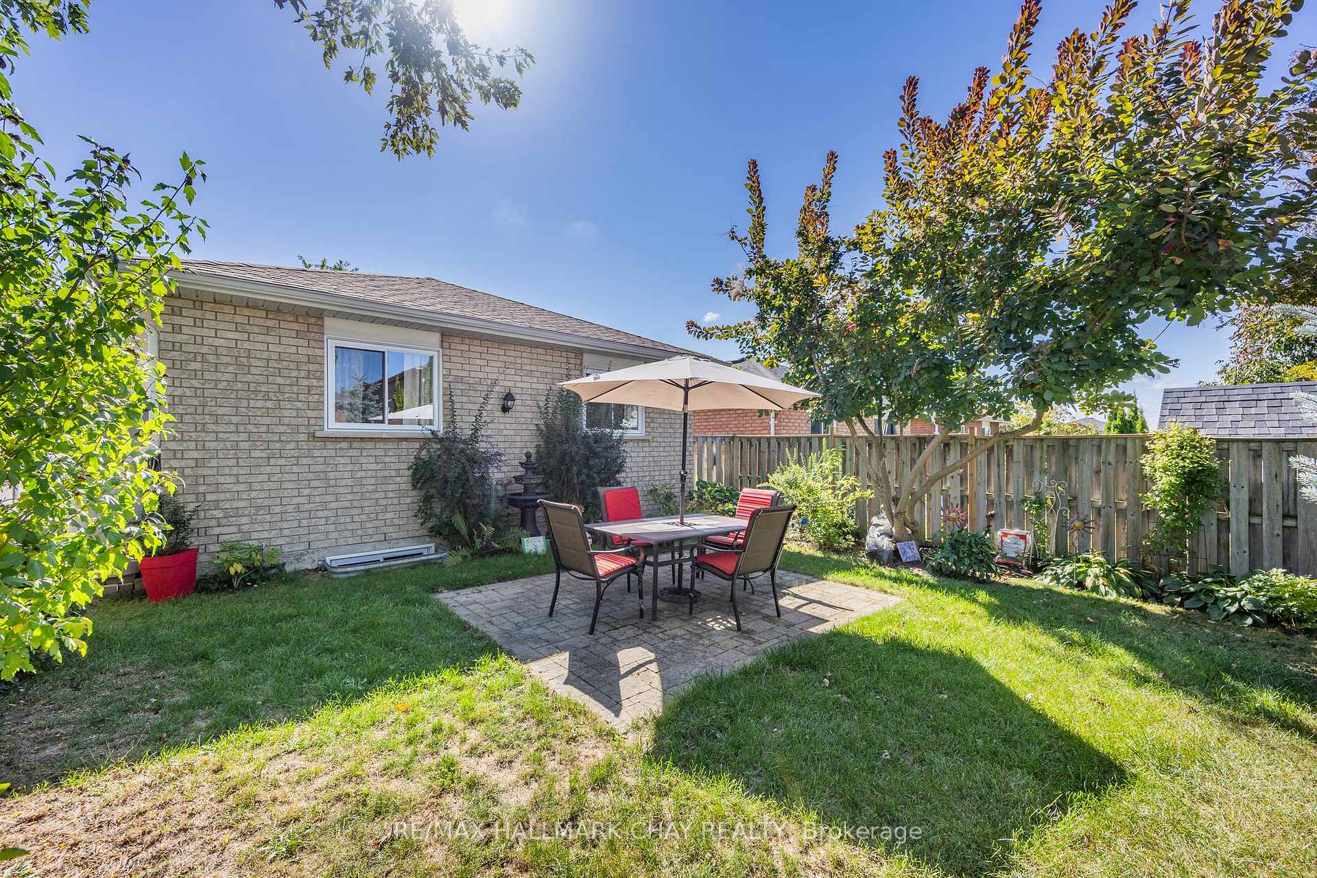 Photo 34 of 16 Butternut Drive, Barrie, Holly — HOMEH