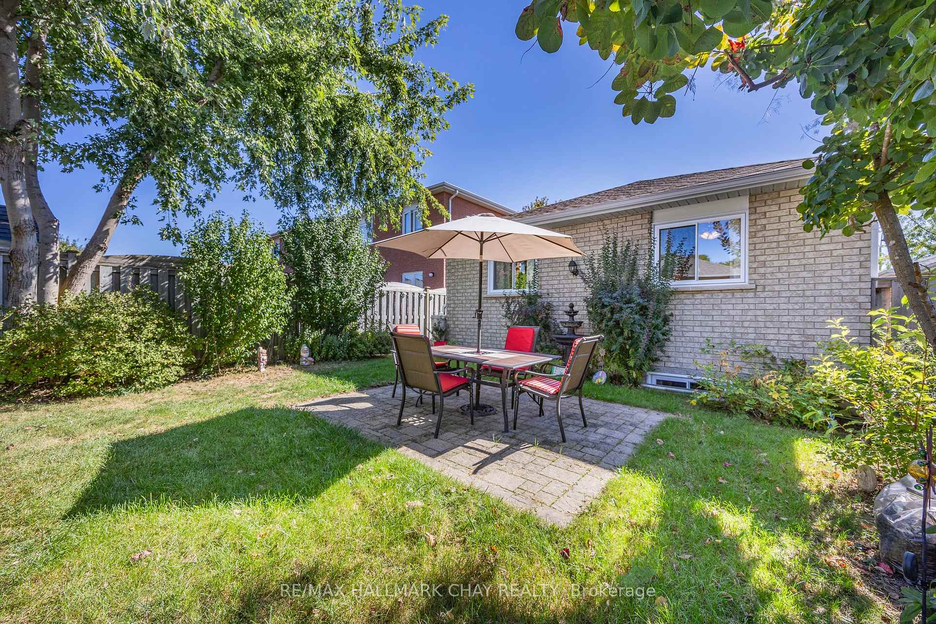 Photo 38 of 16 Butternut Drive, Barrie, Holly — HOMEH