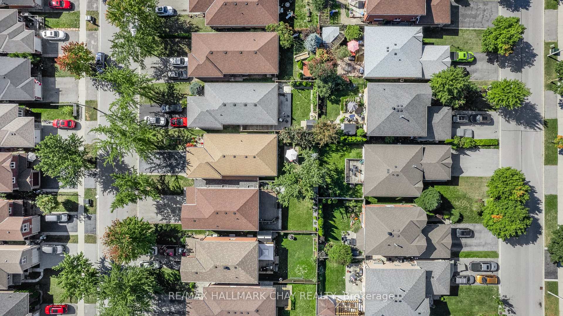 Photo 36 of 16 Butternut Drive, Barrie, Holly — HOMEH
