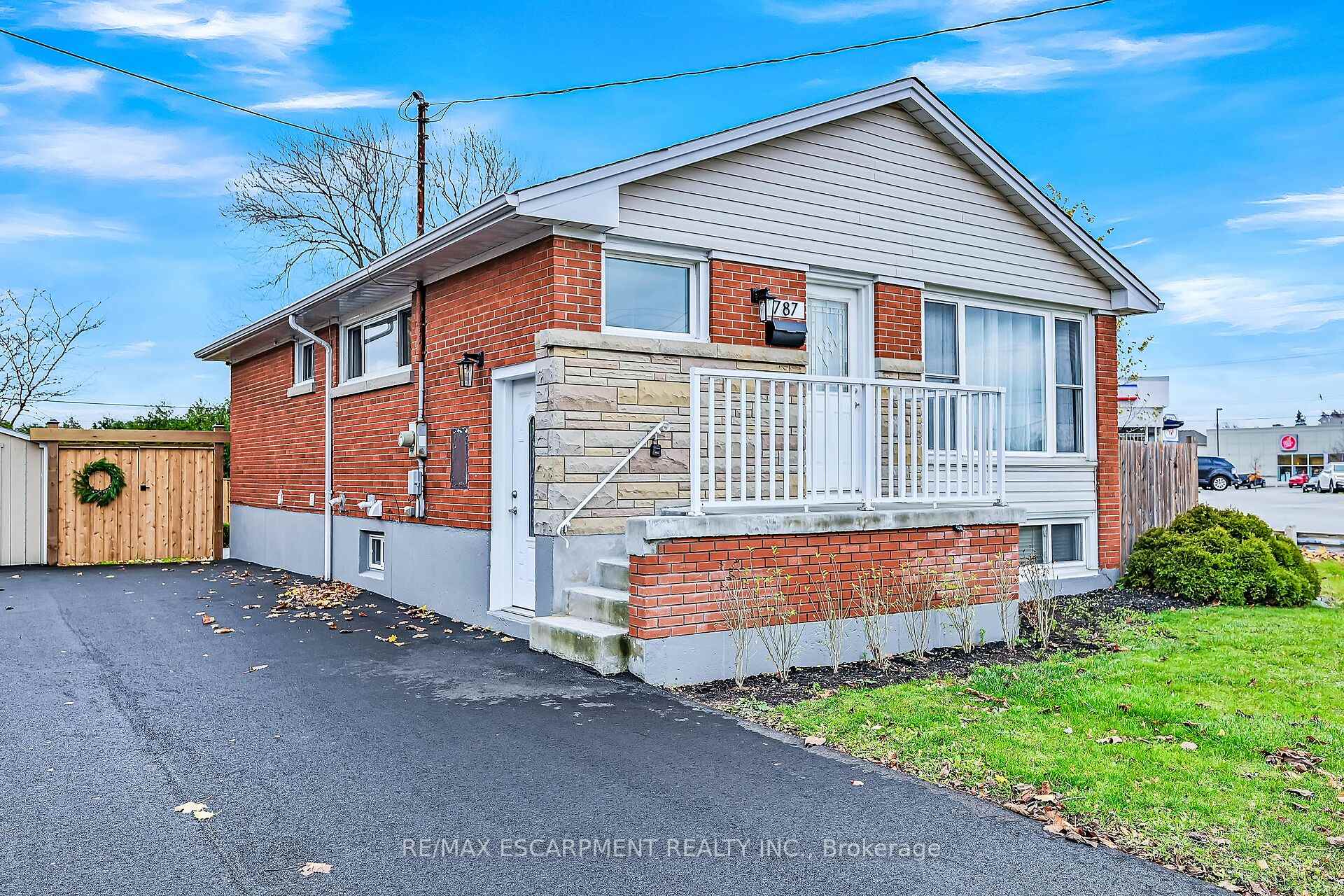 Photo 1 of 787 Upper Ottawa Street, Hamilton, Hampton Heights — HOMEH