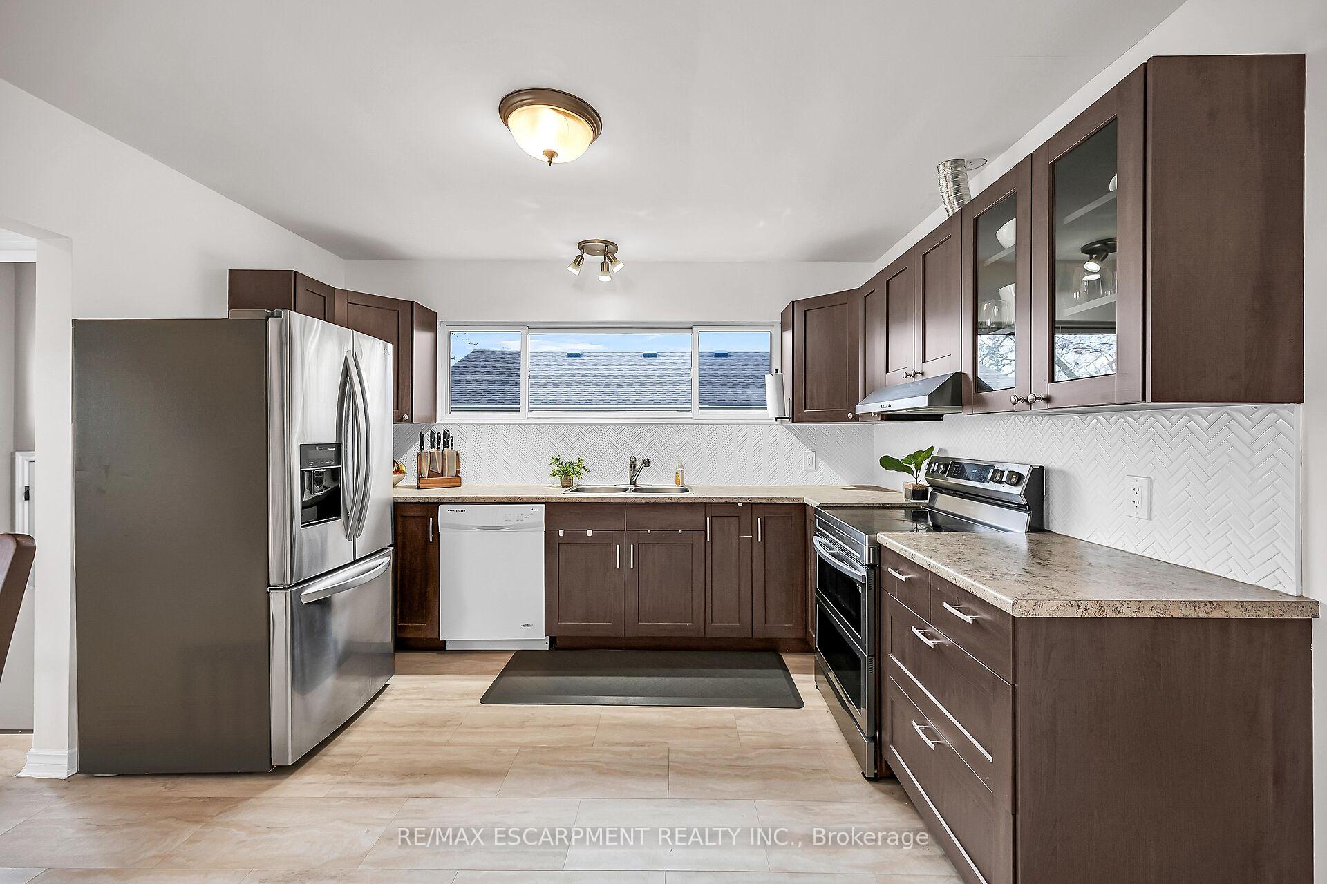 Photo 13 of 787 Upper Ottawa Street, Hamilton, Hampton Heights — HOMEH