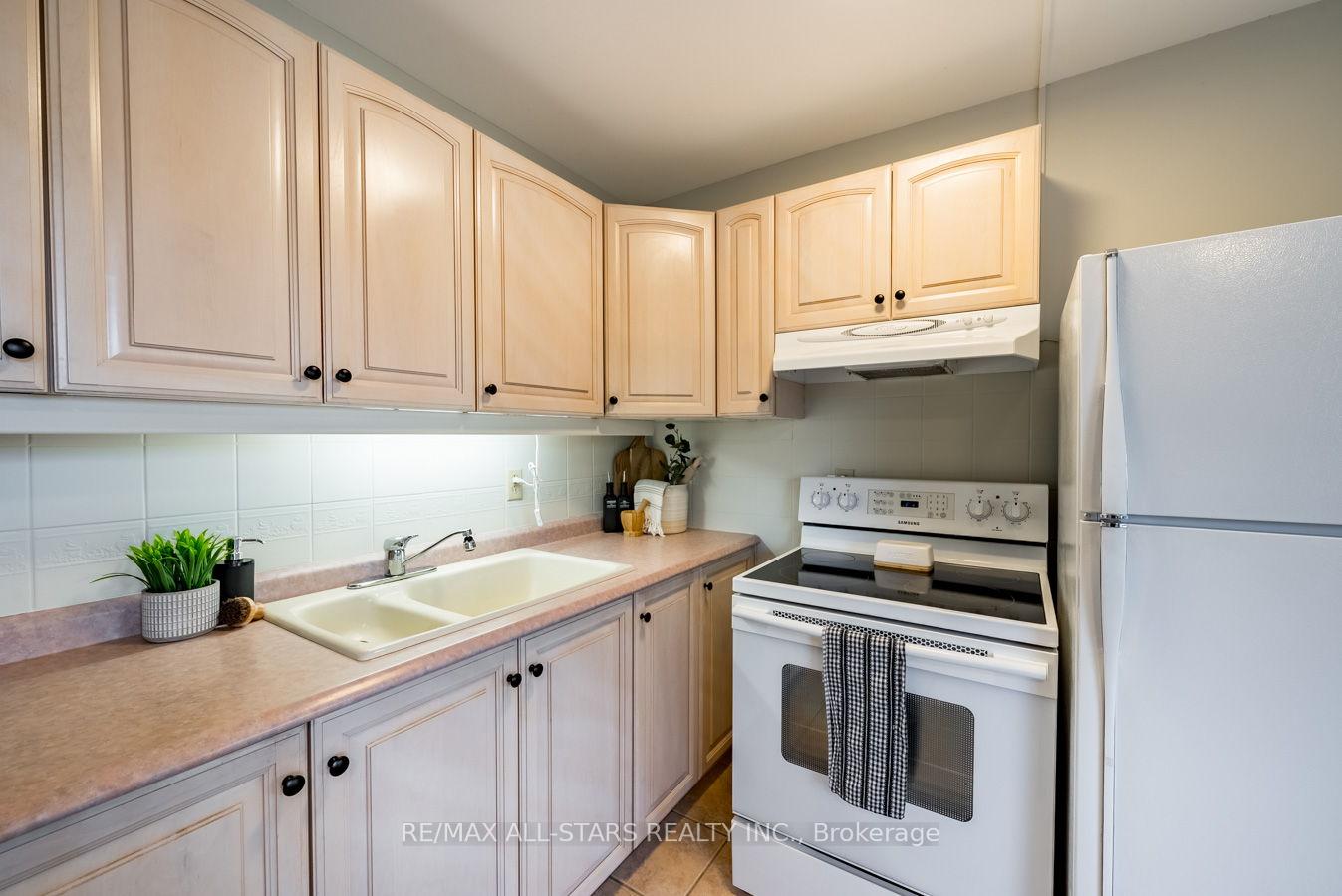 Photo 7 of 57 Carnegie Street, Scugog, Port Perry — HOMEH