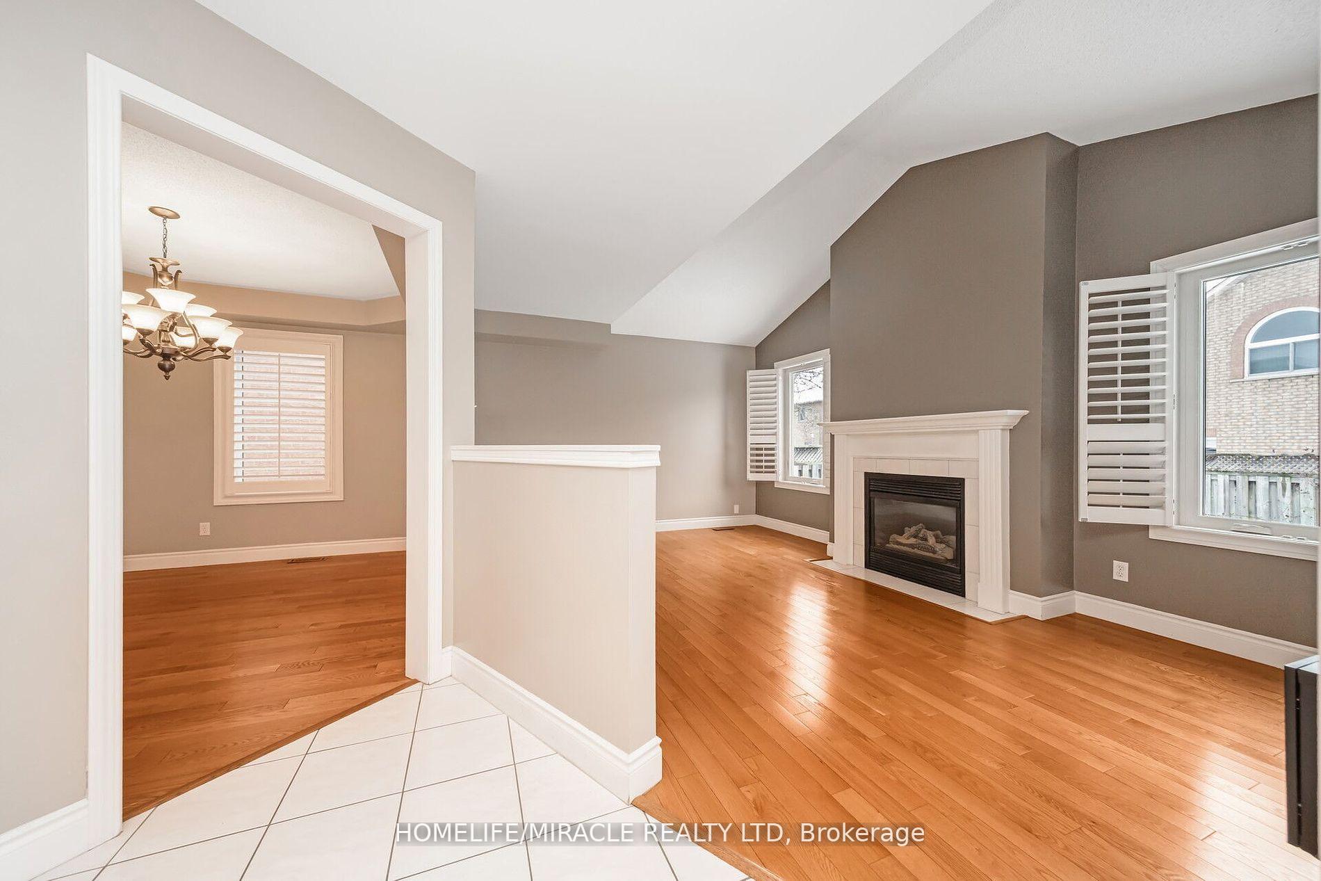 Photo 13 of 26 National Crescent, Brampton, Snelgrove — HOMEH