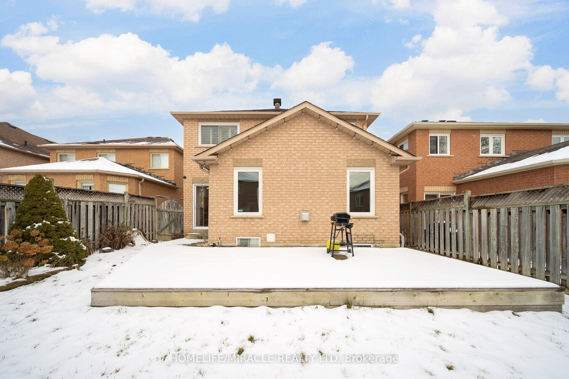 Photo 38 of 26 National Crescent, Brampton, Snelgrove — HOMEH