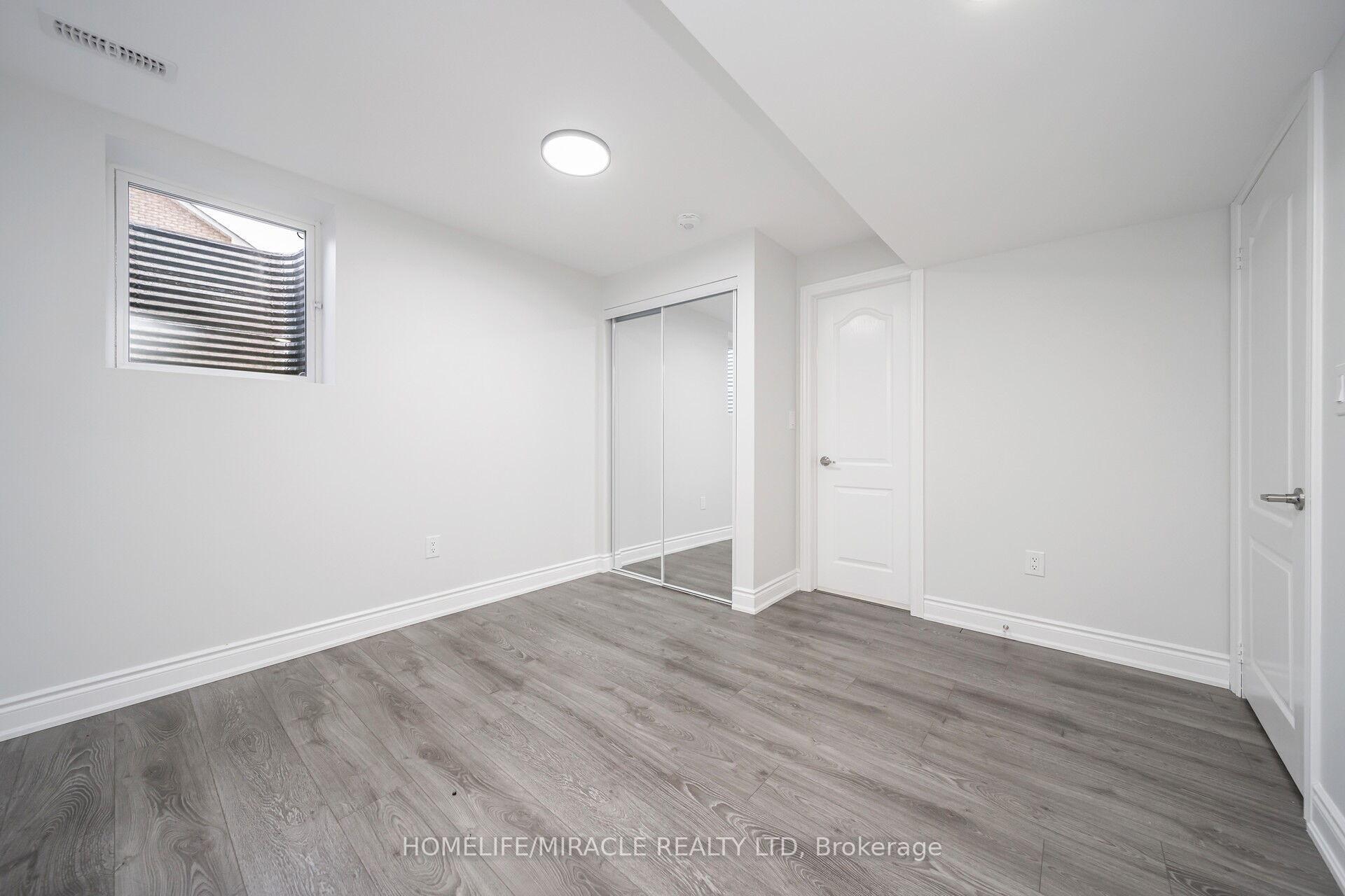 Photo 26 of 26 National Crescent, Brampton, Snelgrove — HOMEH