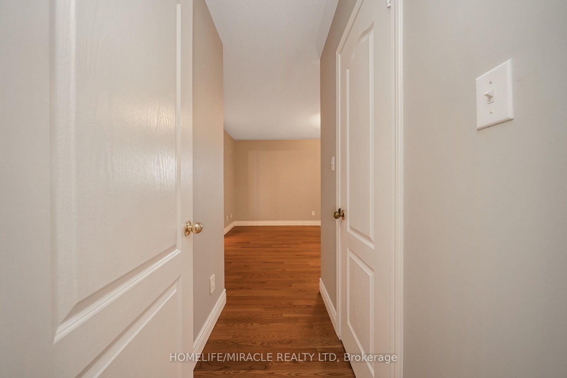 Photo 39 of 26 National Crescent, Brampton, Snelgrove — HOMEH