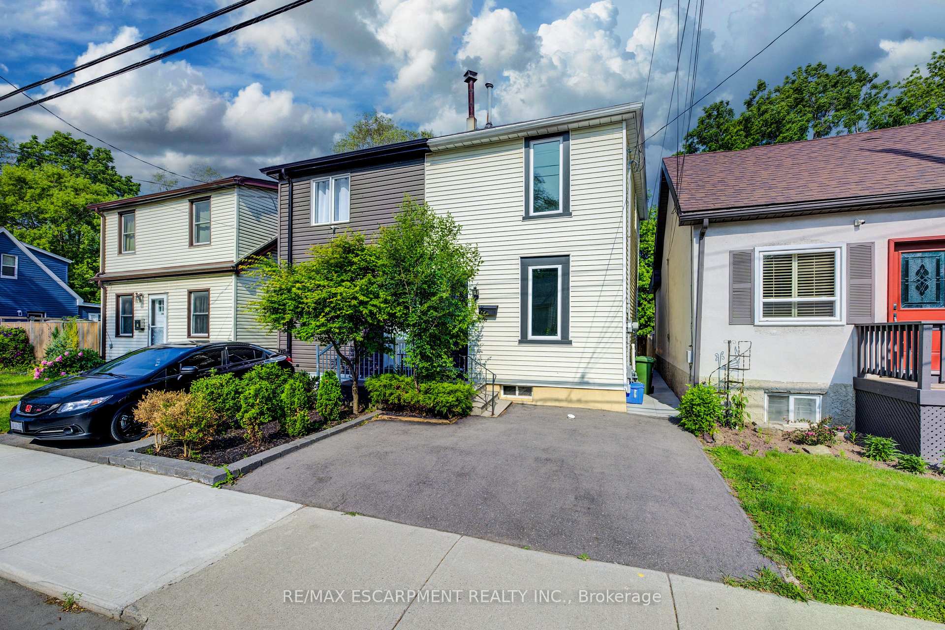 Front of 57 1/2 Breadalbane Street