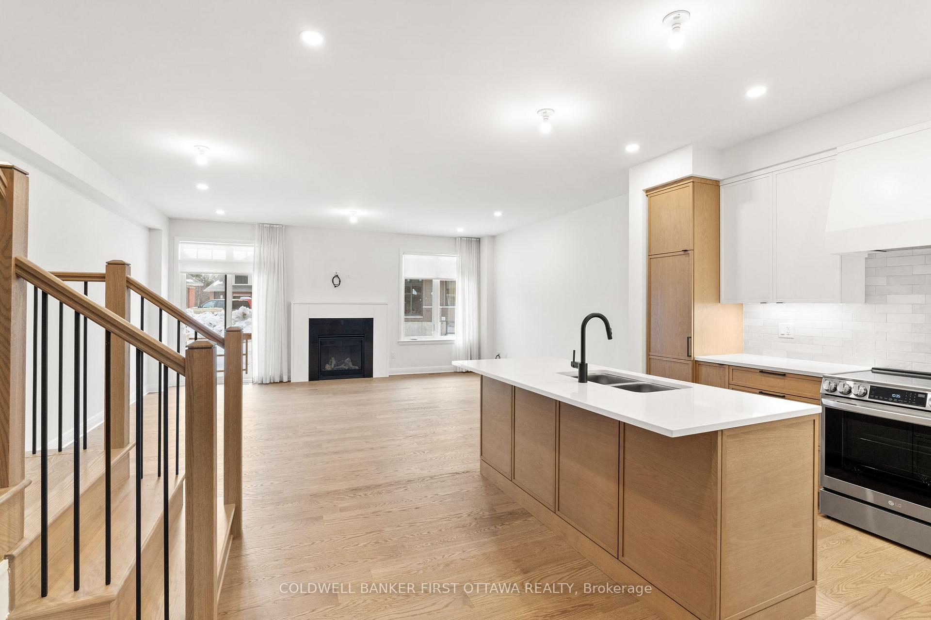 Photo 3 of 25 Utman Crescent, Carleton Place — HOMEH