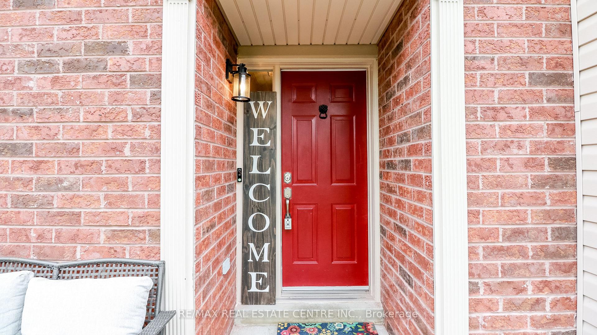 Photo 13 of 23 Wice Road, Barrie, Holly — HOMEH