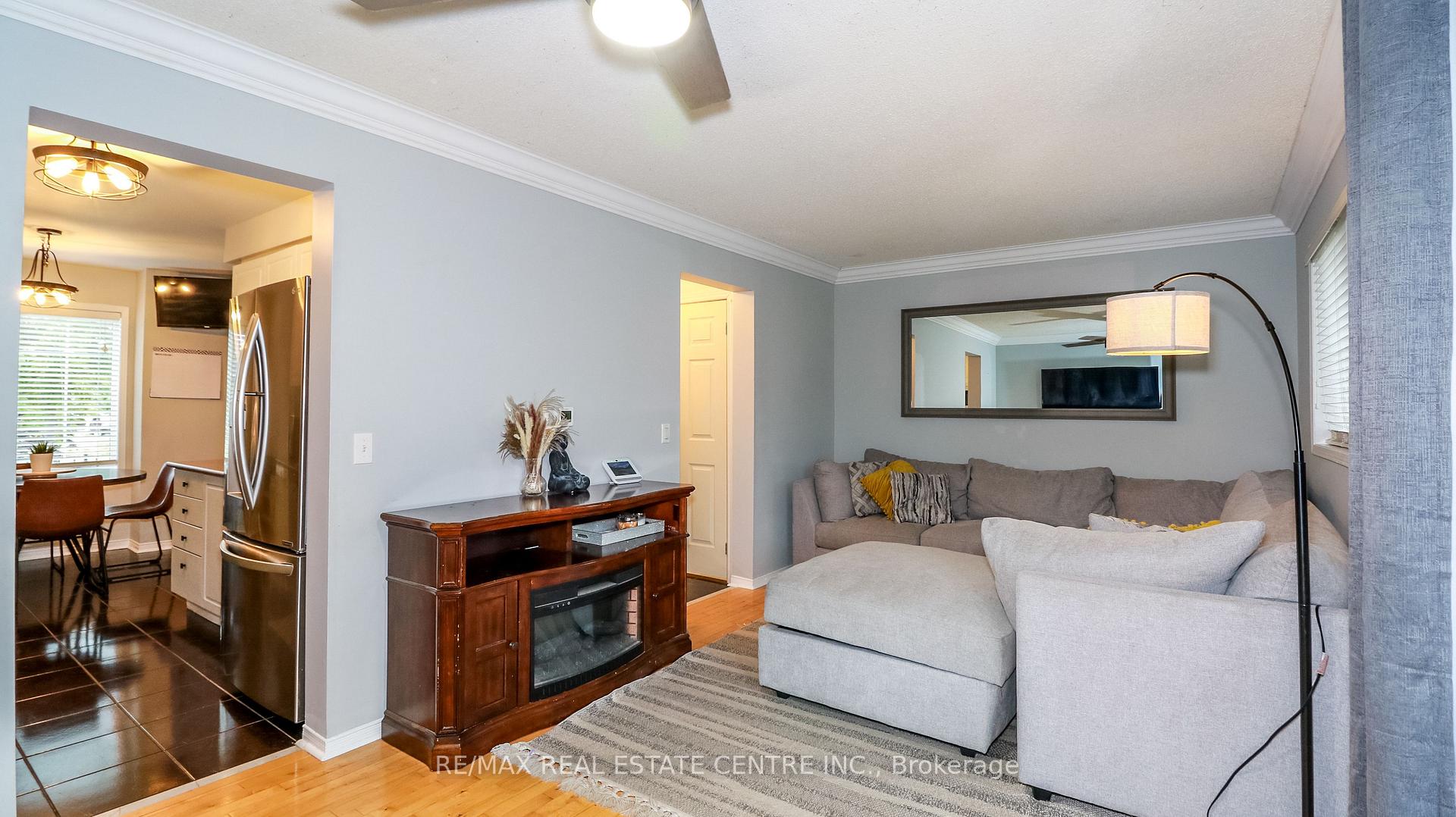 Photo 16 of 23 Wice Road, Barrie, Holly — HOMEH