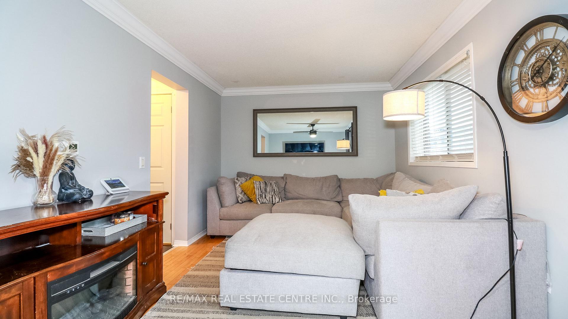 Photo 15 of 23 Wice Road, Barrie, Holly — HOMEH