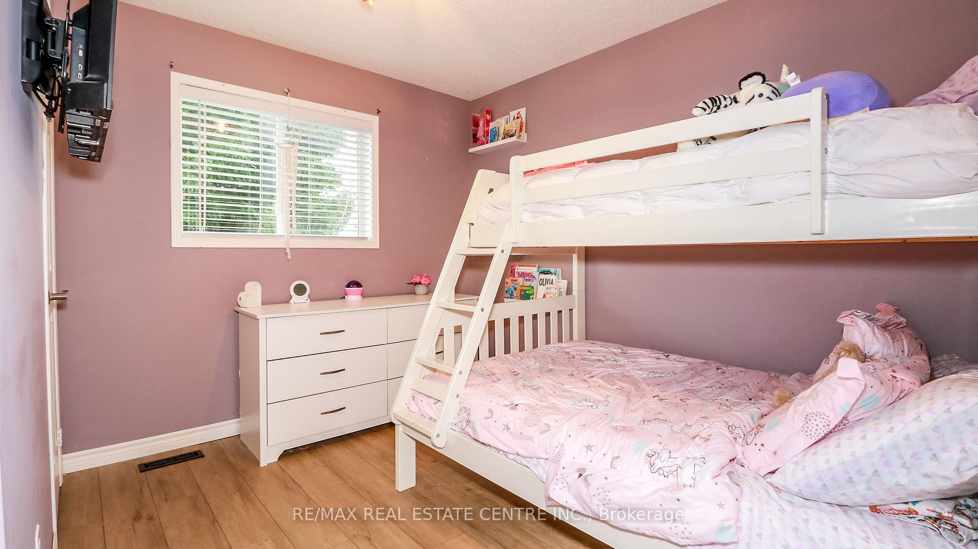 Photo 19 of 23 Wice Road, Barrie, Holly — HOMEH