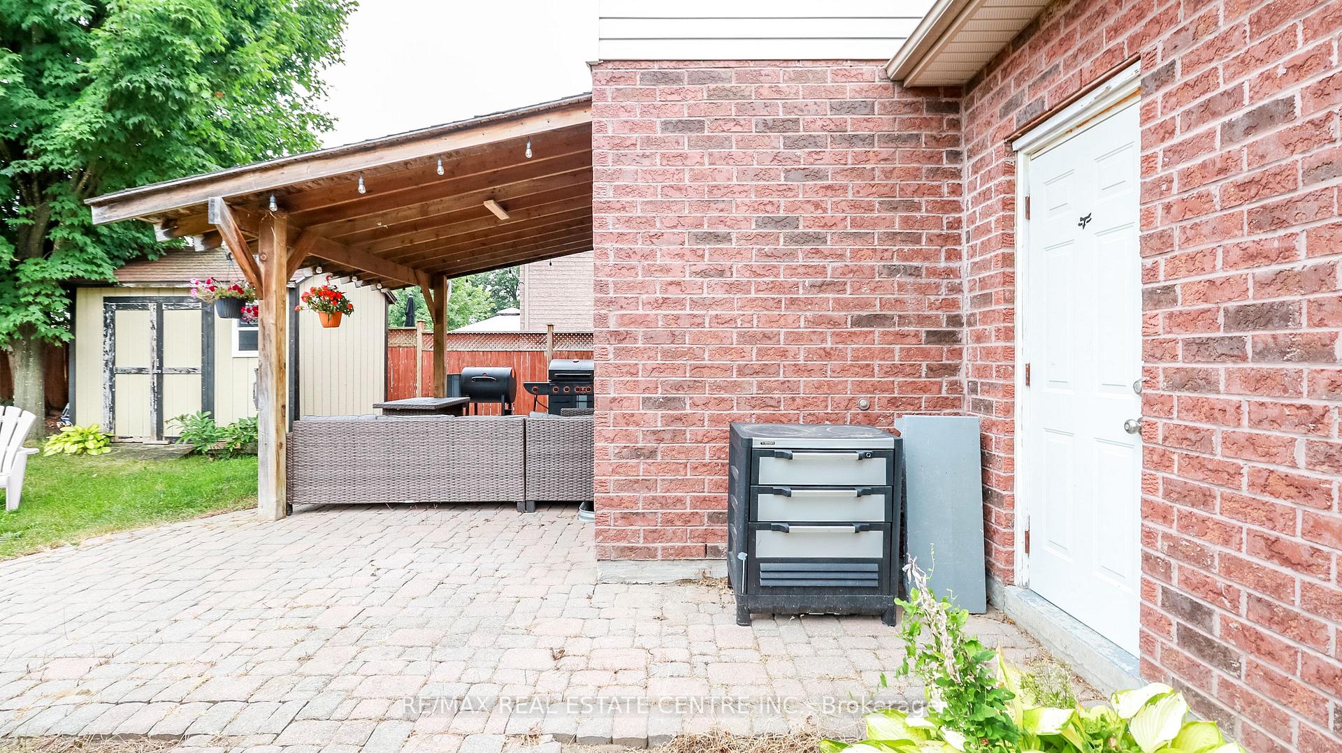 Photo 29 of 23 Wice Road, Barrie, Holly — HOMEH