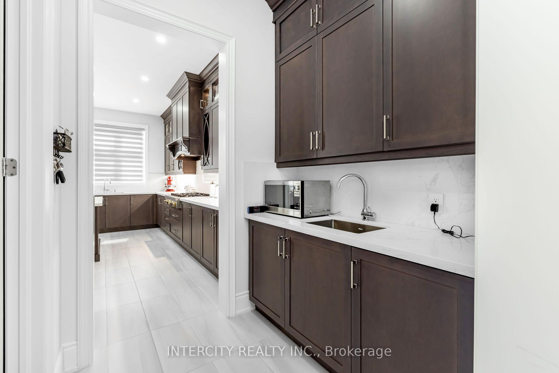 Photo 10 of 68 Raspberry Ridge Avenue, Caledon, Caledon East — HOMEH