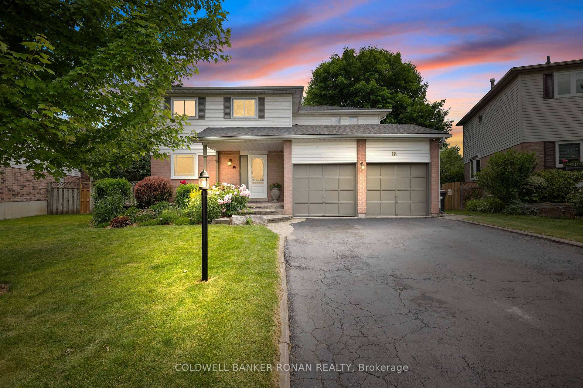 Photo 14 of 16 Metcalf Crescent, New Tecumseth, Tottenham — HOMEH