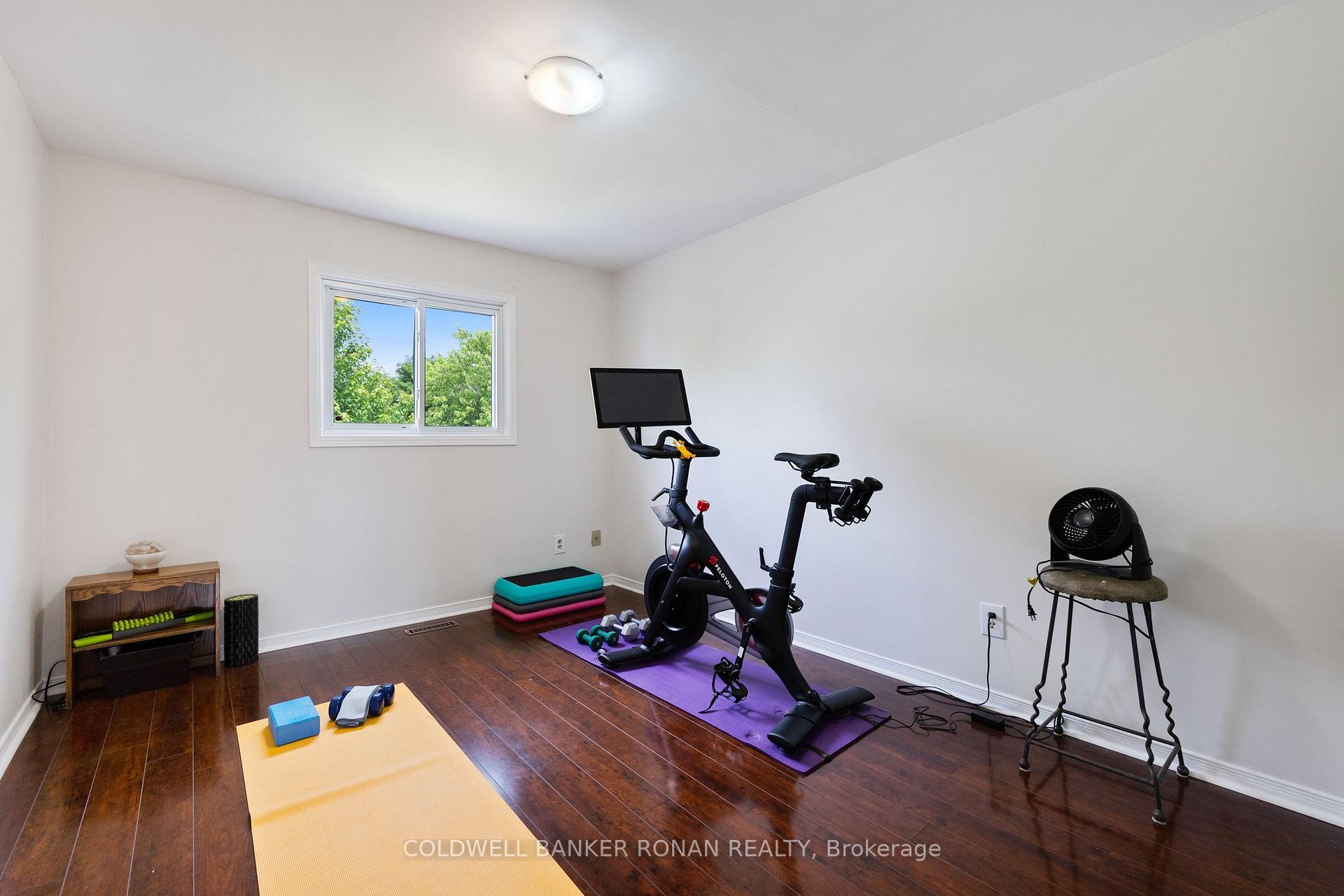 Photo 6 of 16 Metcalf Crescent, New Tecumseth, Tottenham — HOMEH