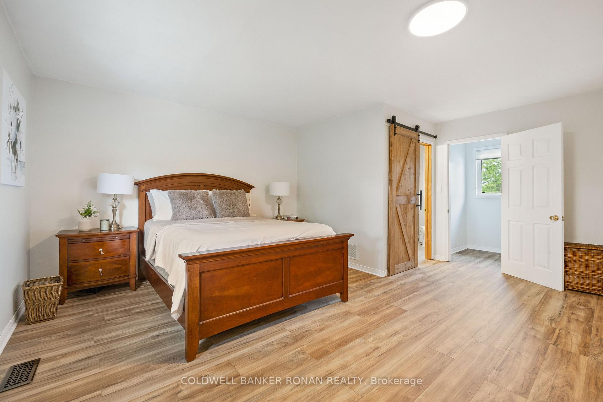 Photo 16 of 16 Metcalf Crescent, New Tecumseth, Tottenham — HOMEH