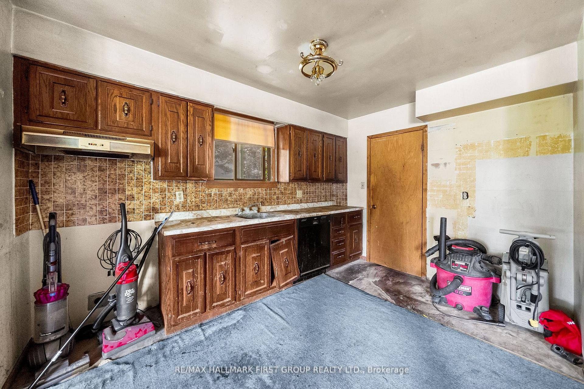 Photo 3 of 1658 Taunton Road, Clarington, Rural Clarington — HOMEH