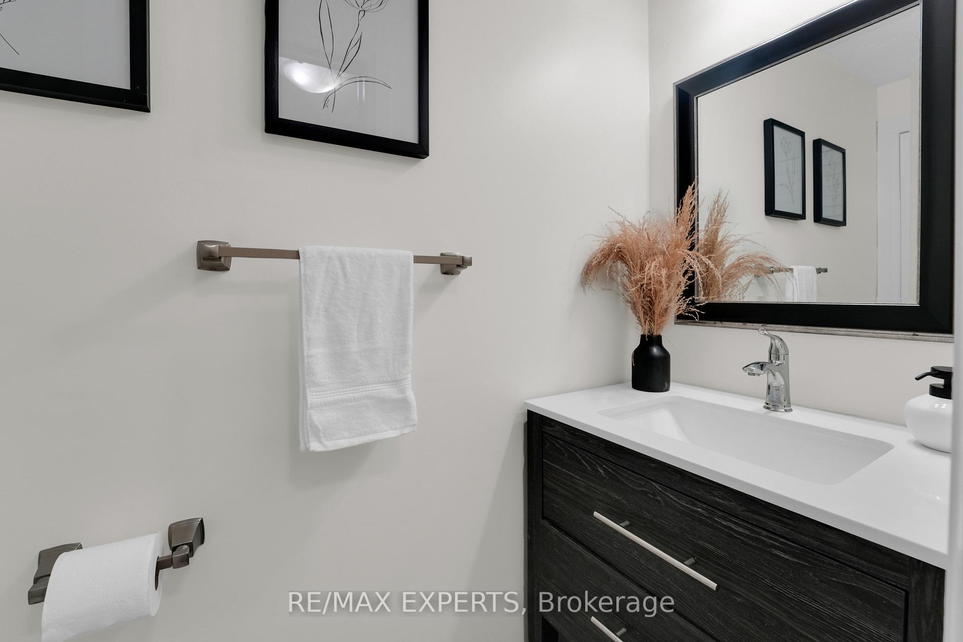 Photo 6 of 45 Max Becker Drive, Kitchener — HOMEH