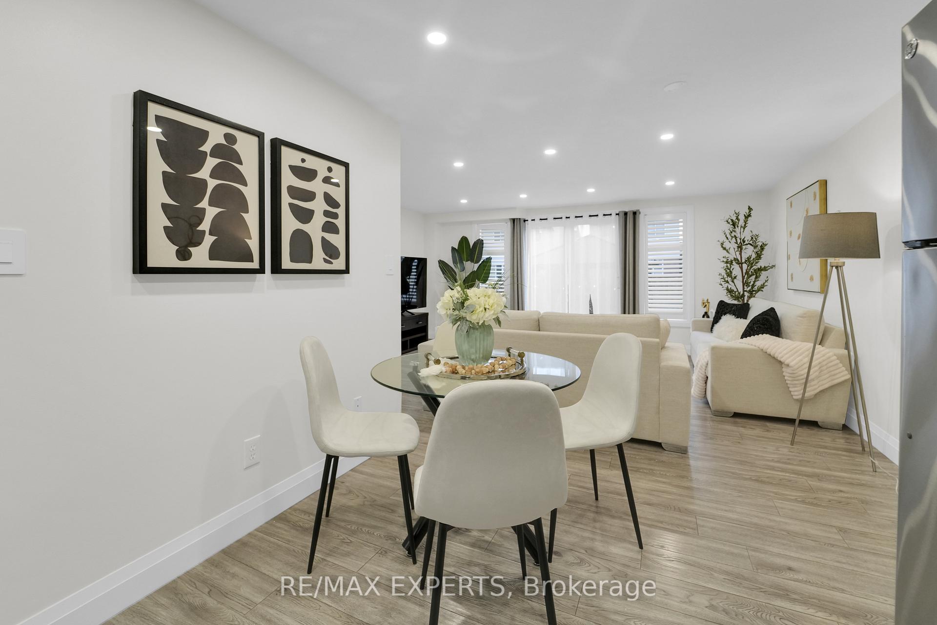 Photo 22 of 45 Max Becker Drive, Kitchener — HOMEH