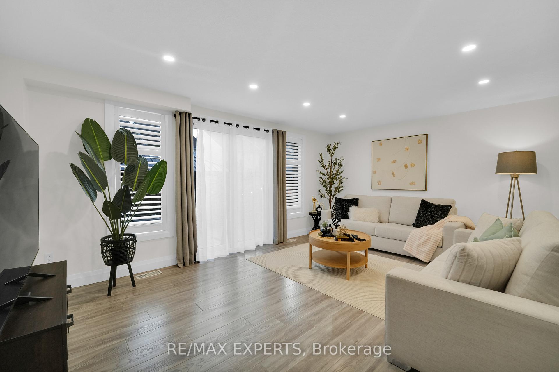Photo 30 of 45 Max Becker Drive, Kitchener — HOMEH