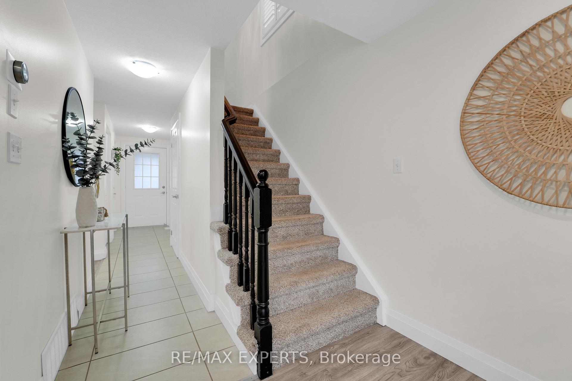 Photo 16 of 45 Max Becker Drive, Kitchener — HOMEH