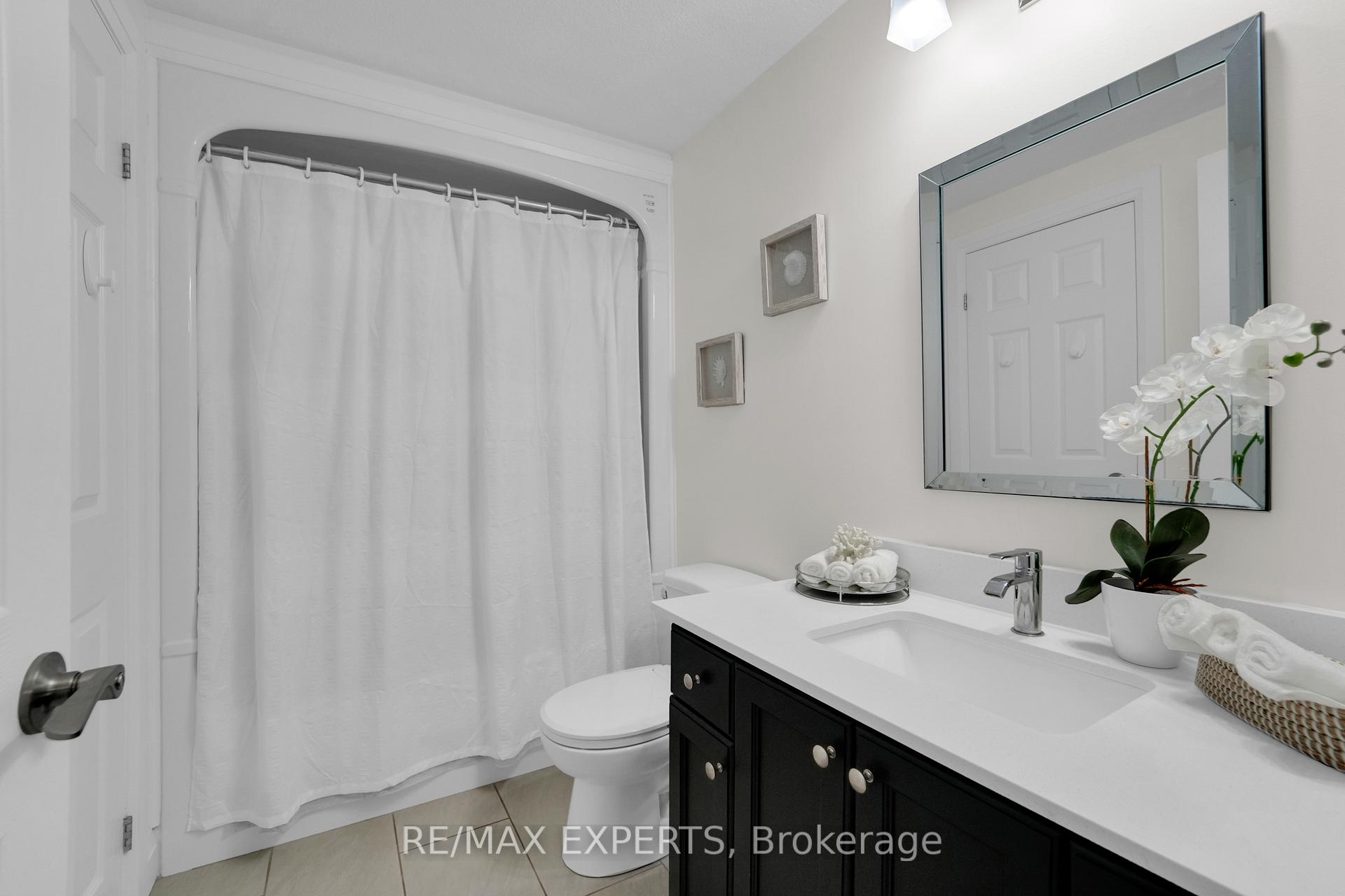 Photo 13 of 45 Max Becker Drive, Kitchener — HOMEH