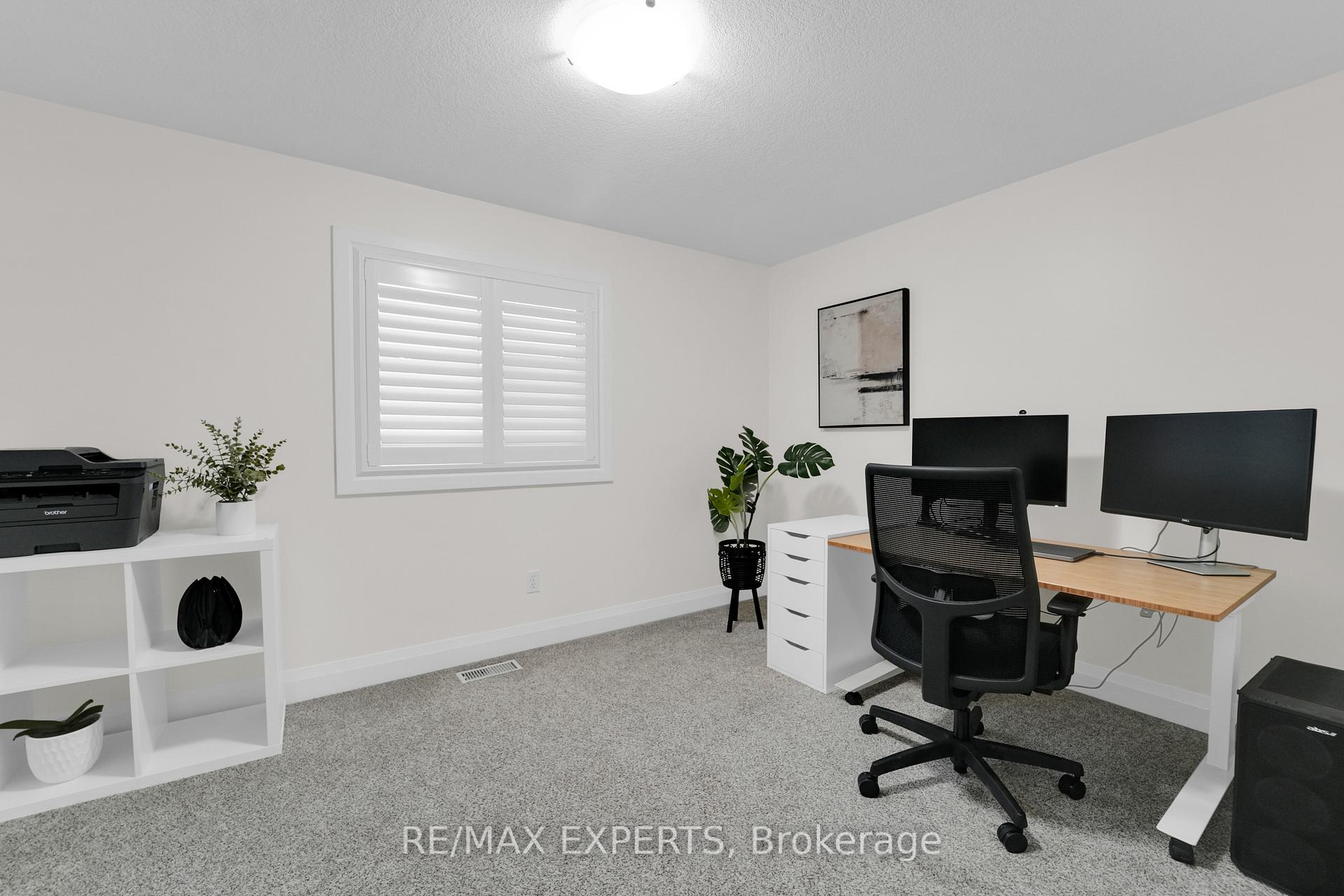 Photo 25 of 45 Max Becker Drive, Kitchener — HOMEH