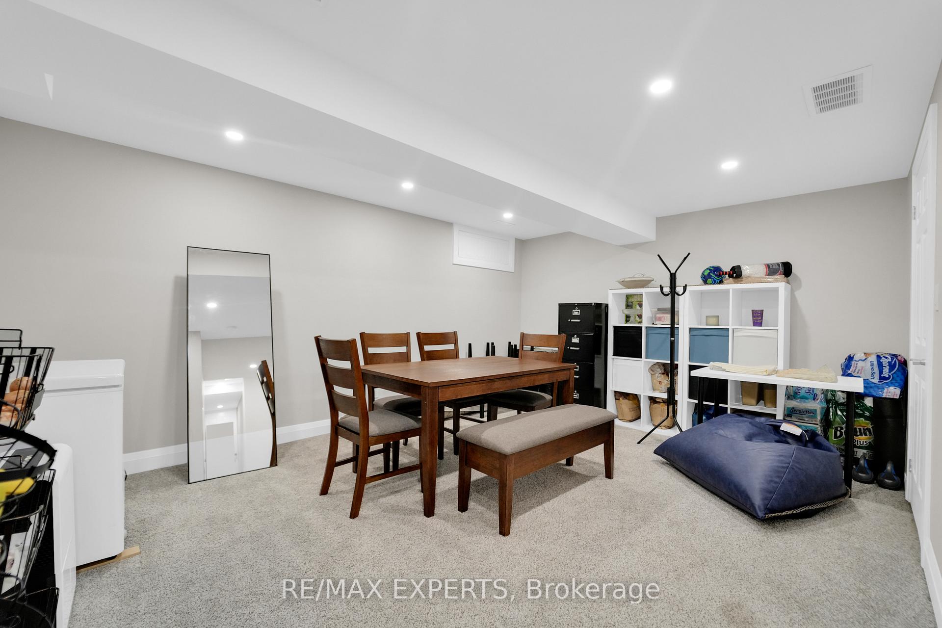 Photo 28 of 45 Max Becker Drive, Kitchener — HOMEH
