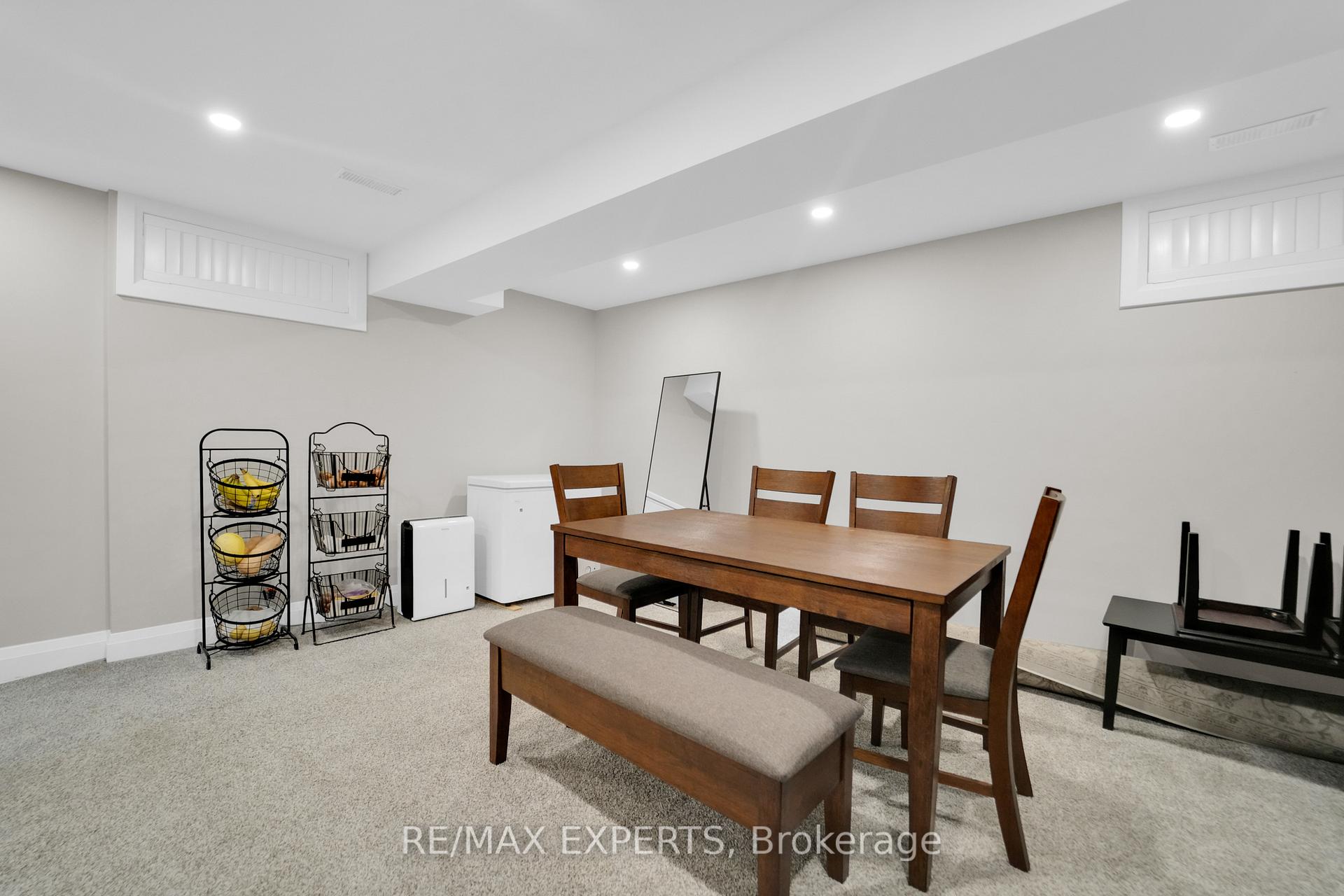 Photo 40 of 45 Max Becker Drive, Kitchener — HOMEH