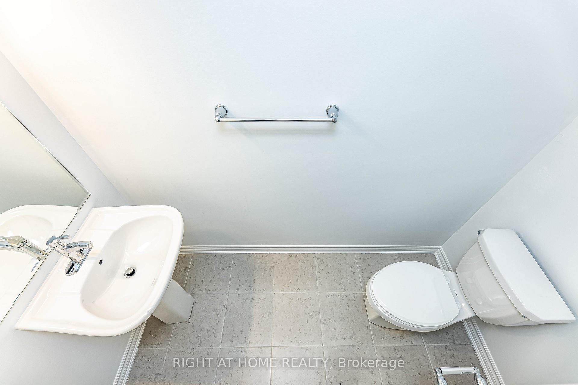 Photo 10 of 38 Ennerdale Street, Barrie, Rural Barrie Southwest — HOMEH