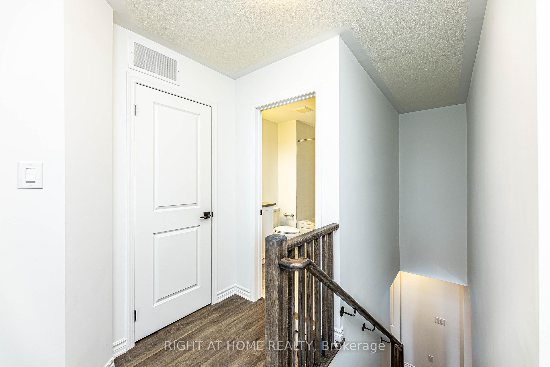 Photo 19 of 38 Ennerdale Street, Barrie, Rural Barrie Southwest — HOMEH