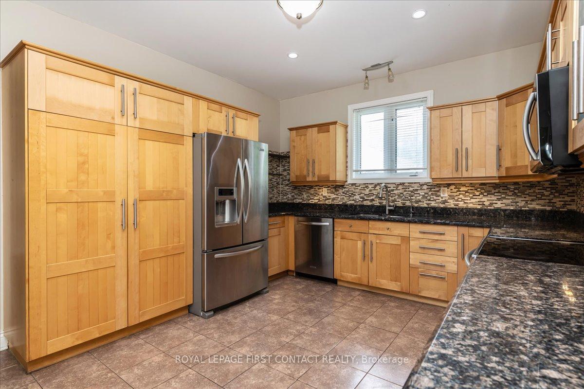 Photo 7 of 78 Fairway Crescent, Wasaga Beach — HOMEH