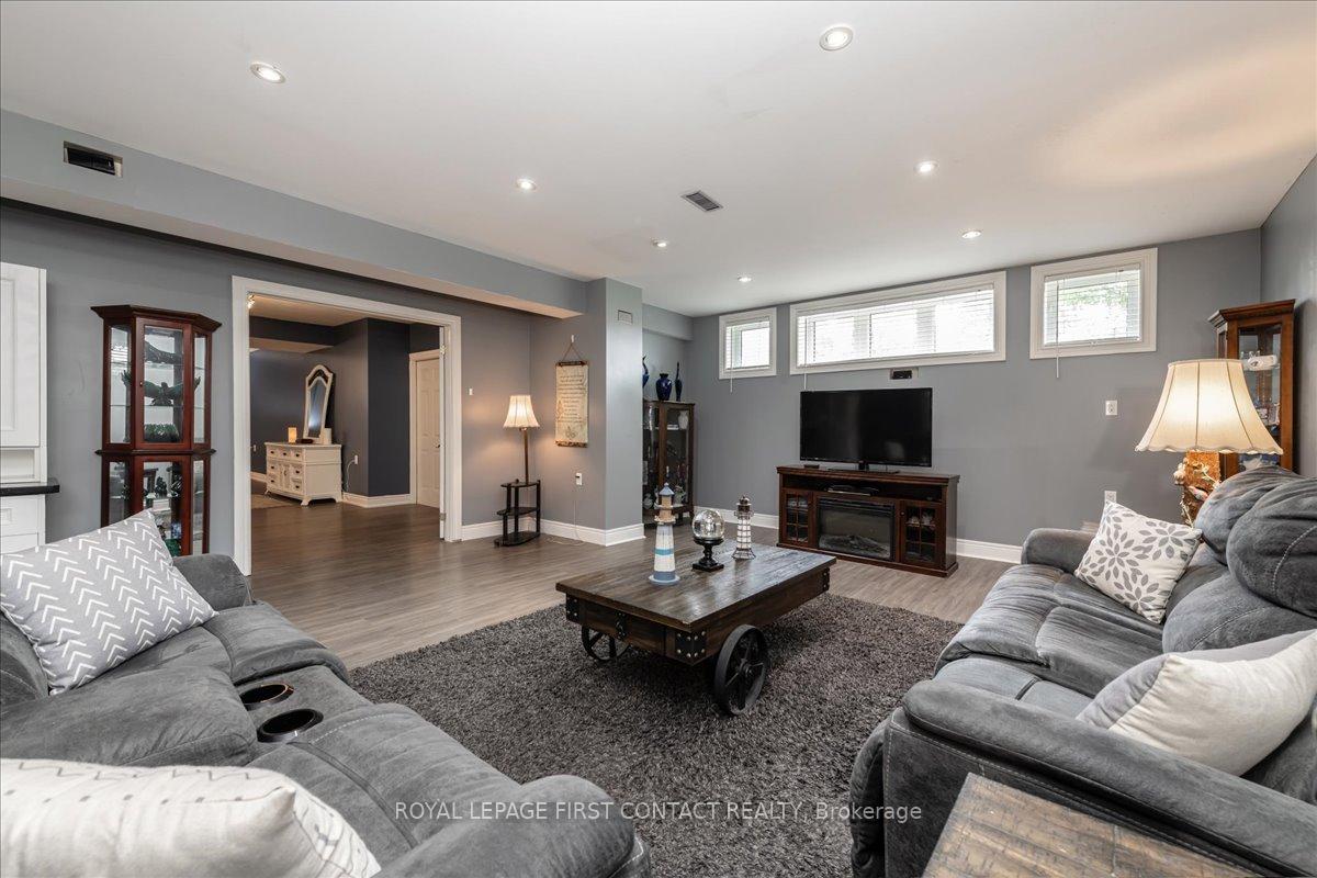 Photo 17 of 78 Fairway Crescent, Wasaga Beach — HOMEH