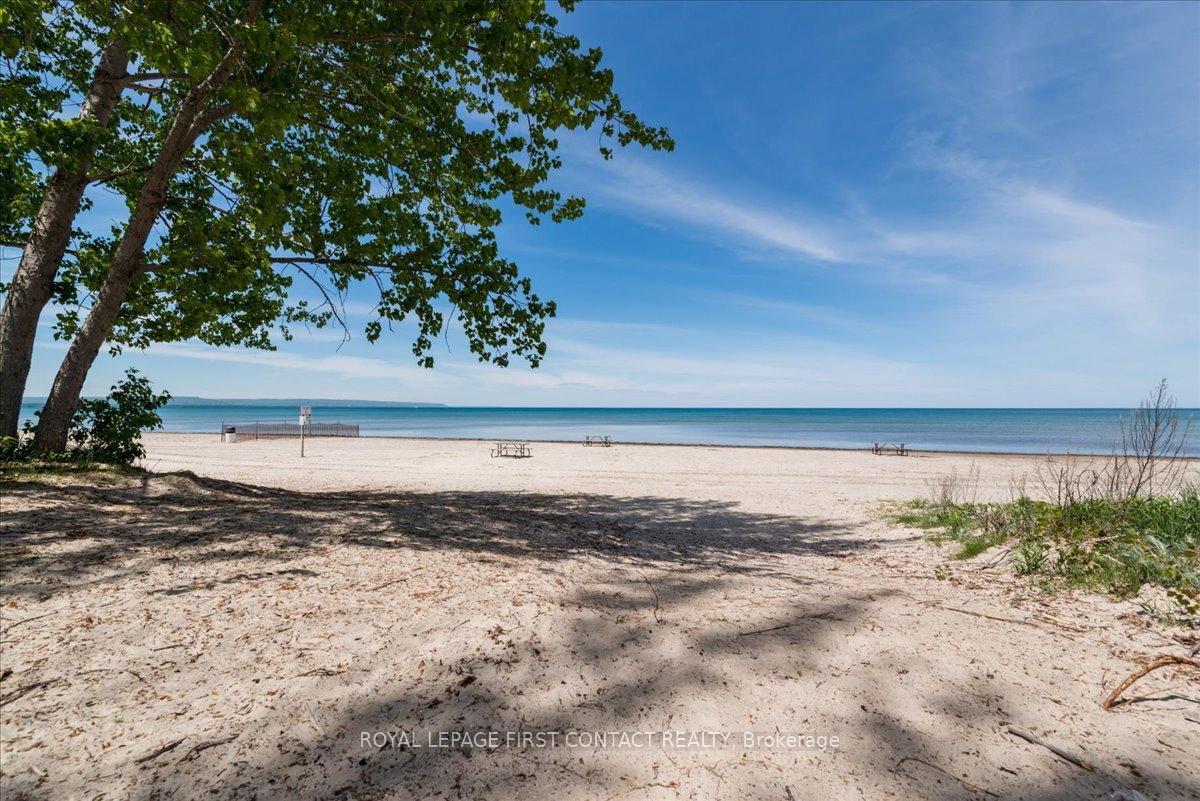 Photo 37 of 78 Fairway Crescent, Wasaga Beach — HOMEH