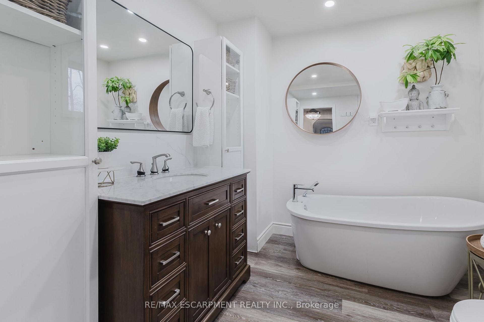 Photo 33 of 1578 Brock Road, Hamilton, Rural Flamborough — HOMEH