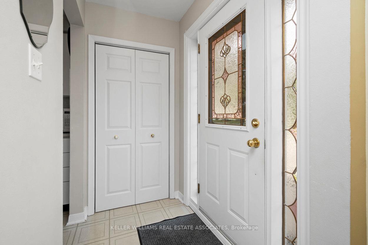 Photo 4 of 55 Grange Drive, Brampton, Northwood Park — HOMEH