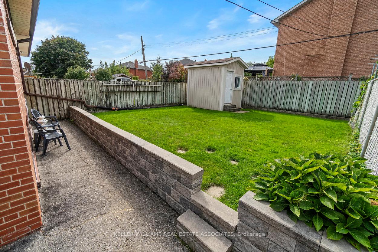 Photo 34 of 55 Grange Drive, Brampton, Northwood Park — HOMEH
