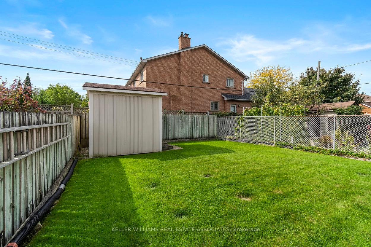 Photo 38 of 55 Grange Drive, Brampton, Northwood Park — HOMEH