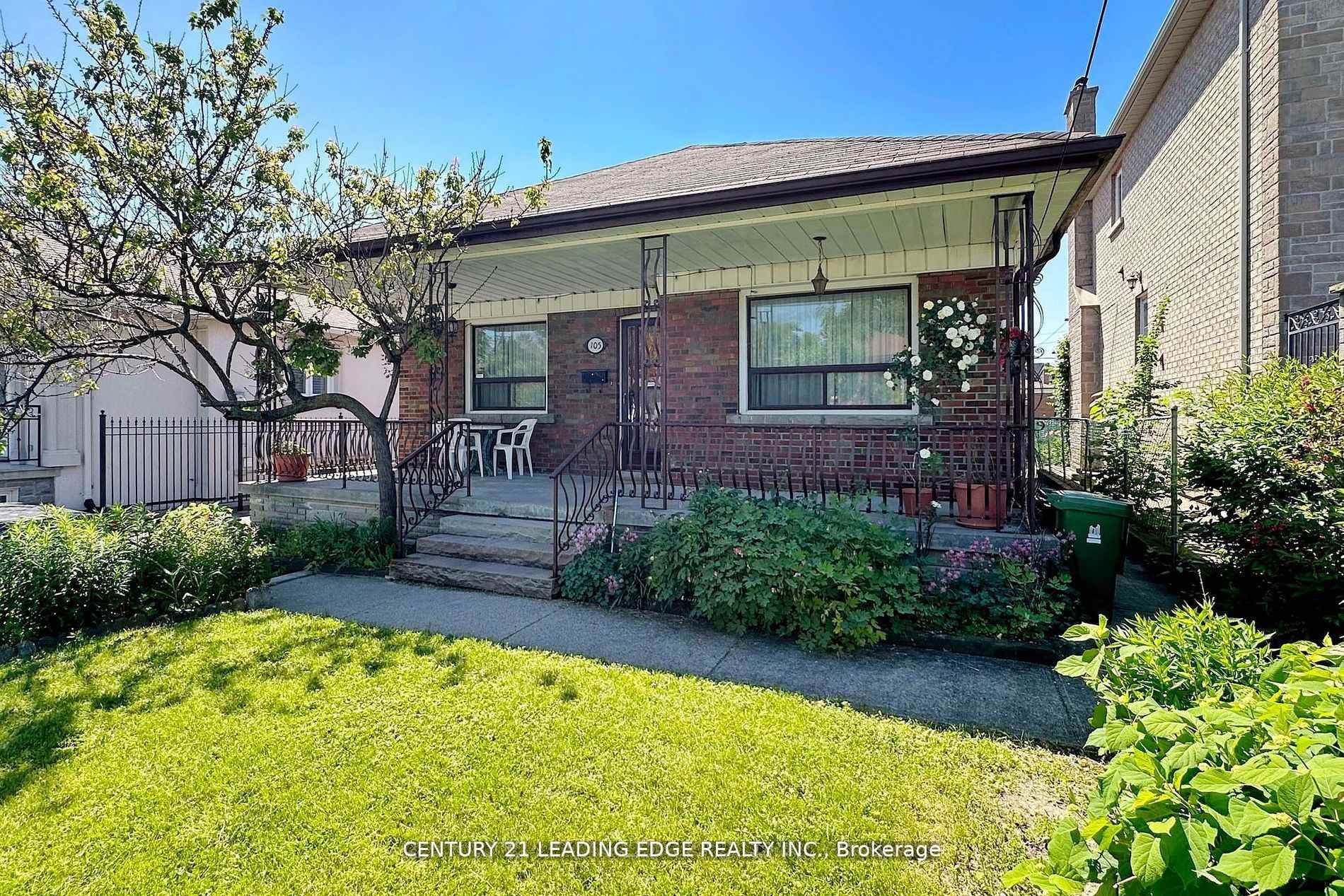 Photo 1 of 105 Regina Avenue, Toronto, Englemount-Lawrence — HOMEH