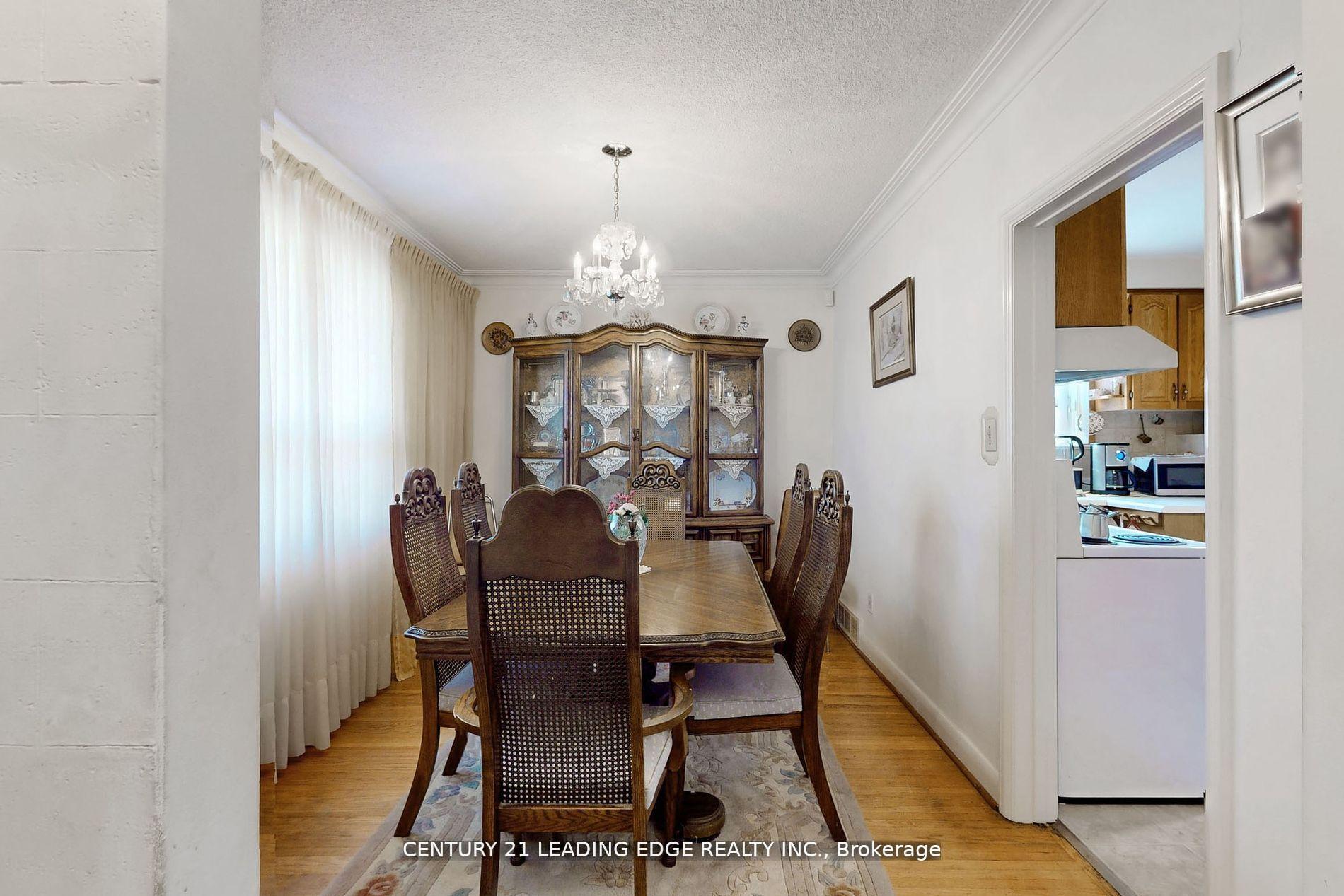Photo 14 of 105 Regina Avenue, Toronto, Englemount-Lawrence — HOMEH