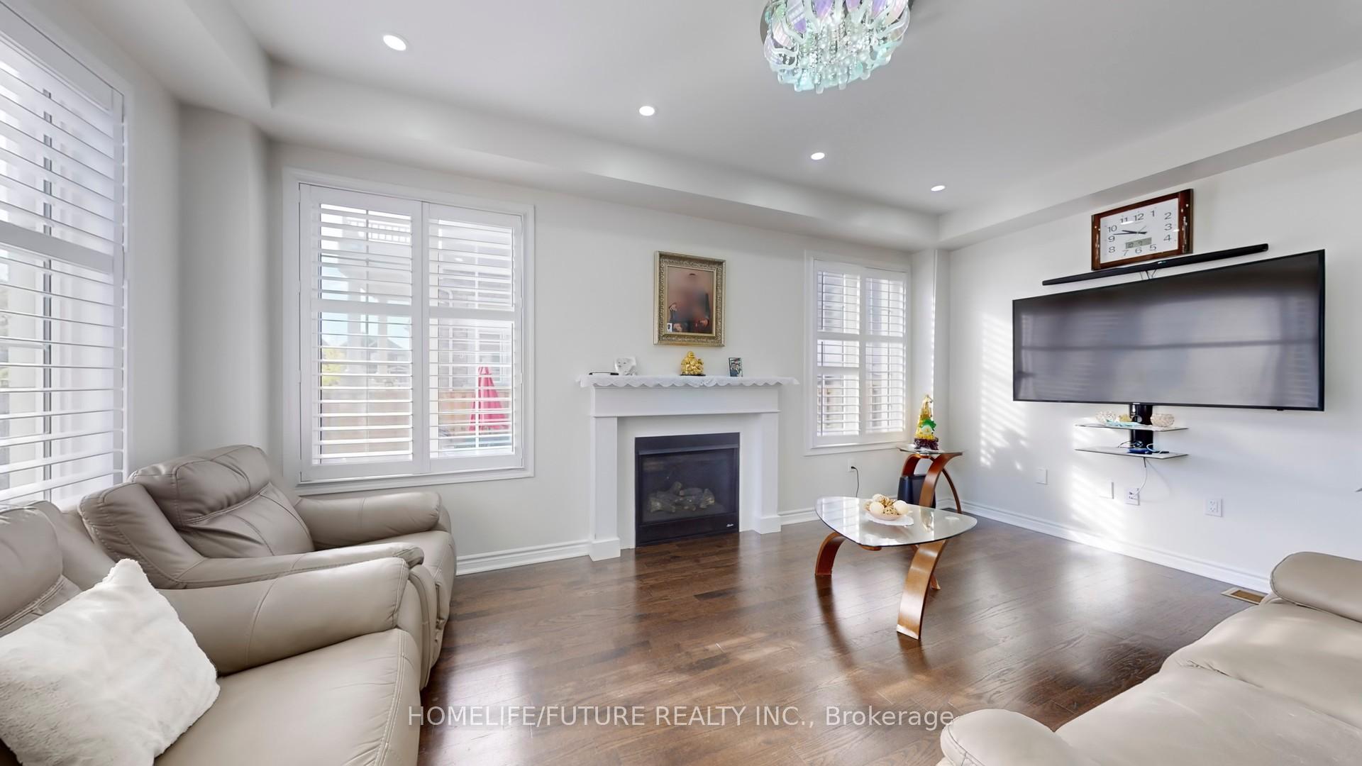 Photo 11 of 2427 Moonlight Crescent, Pickering, Rural Pickering — HOMEH