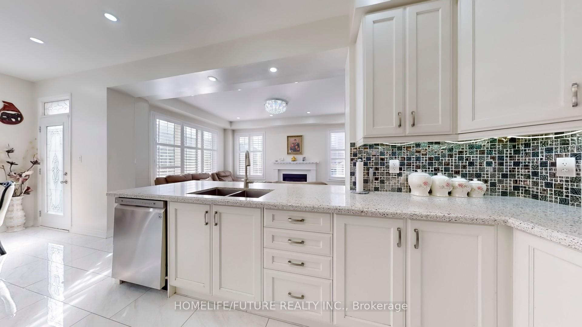 Photo 9 of 2427 Moonlight Crescent, Pickering, Rural Pickering — HOMEH