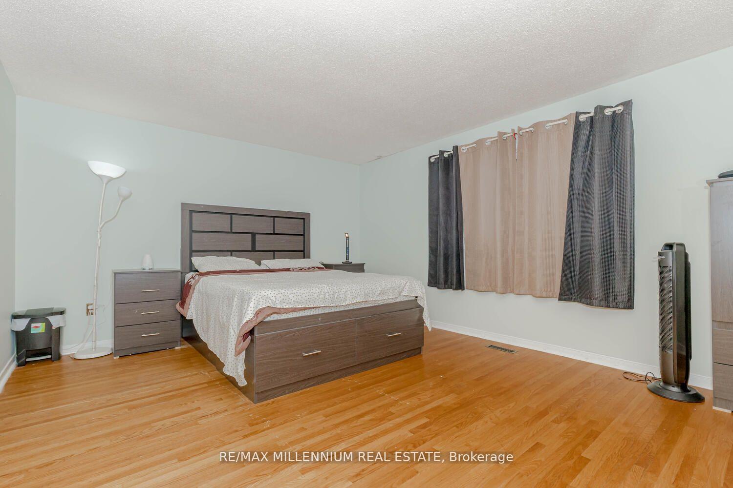 Photo 14 of 34 Archibald Street, Brampton, Brampton West — HOMEH