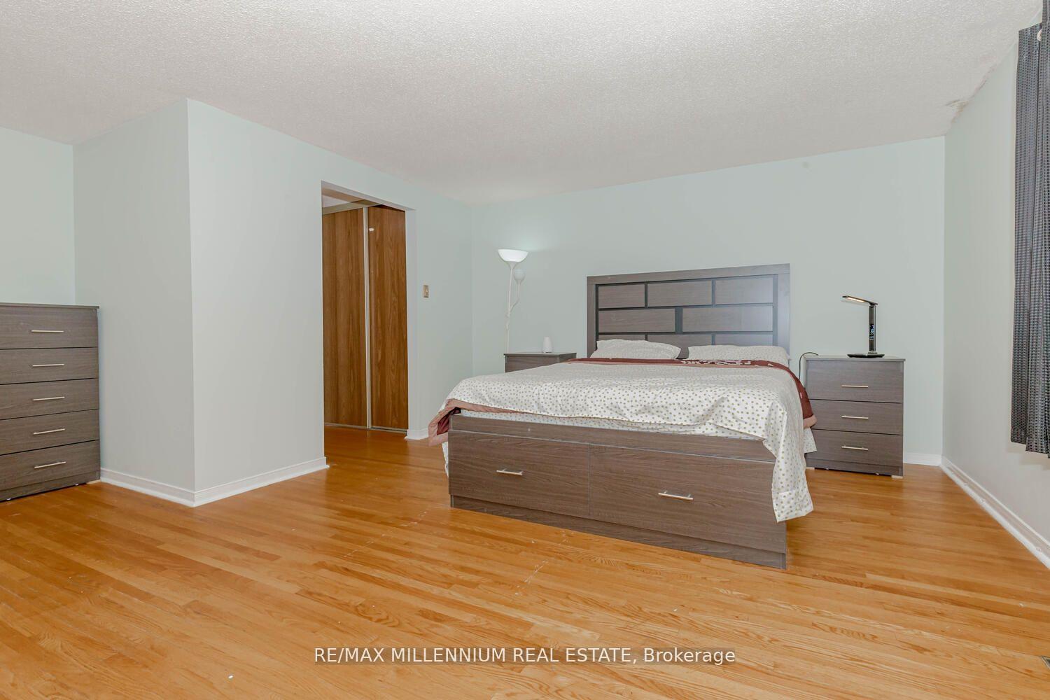 Photo 20 of 34 Archibald Street, Brampton, Brampton West — HOMEH