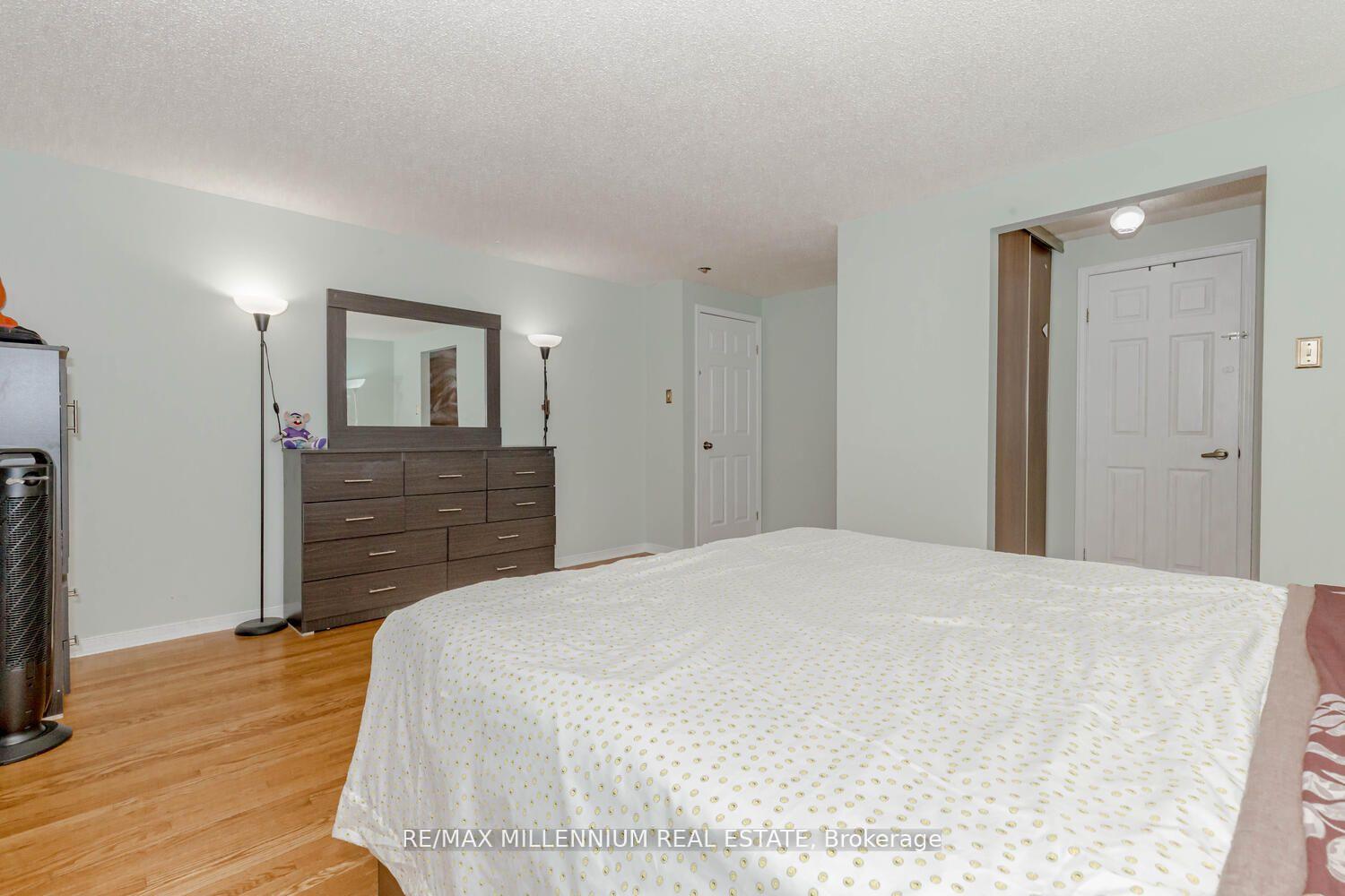 Photo 28 of 34 Archibald Street, Brampton, Brampton West — HOMEH